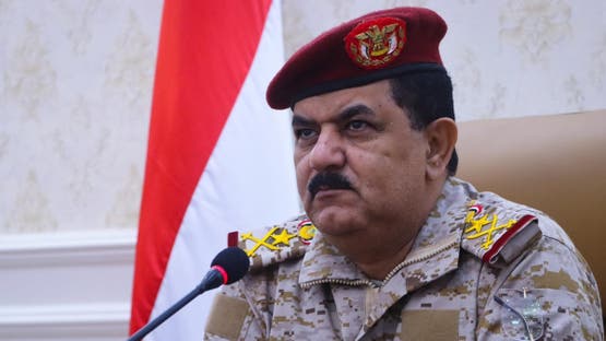 بعد جولات وزيارات ميدانية ناجحة .. وزير الدفاع اليمني يعود الى عدن 