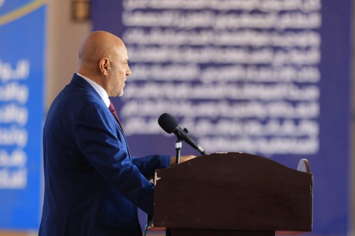 في كلمة الضيوف التي القاها في فعالية ذكرى 2 ديسمبر .. محافظ تعز يؤكد بان ثورة 2 ديسمبر أعادت الاعتبار للجمهورية وجددت يقين اليمنيين بالدولة