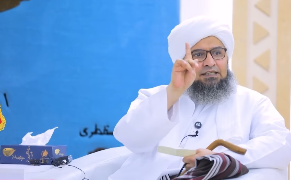 شيخ يمني وعالم دين كبير من مقر السفارة اليمنية بالقاهرة: لا توجد دولة في اليمن وربيعكم عبري (الاسم والصورة)