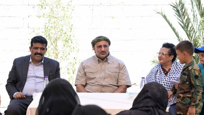 عند لقائه بالقيادات النسوية .. طارق صالح يؤكد بان المعركة تجاه صنعاء ولاغير صنعاء