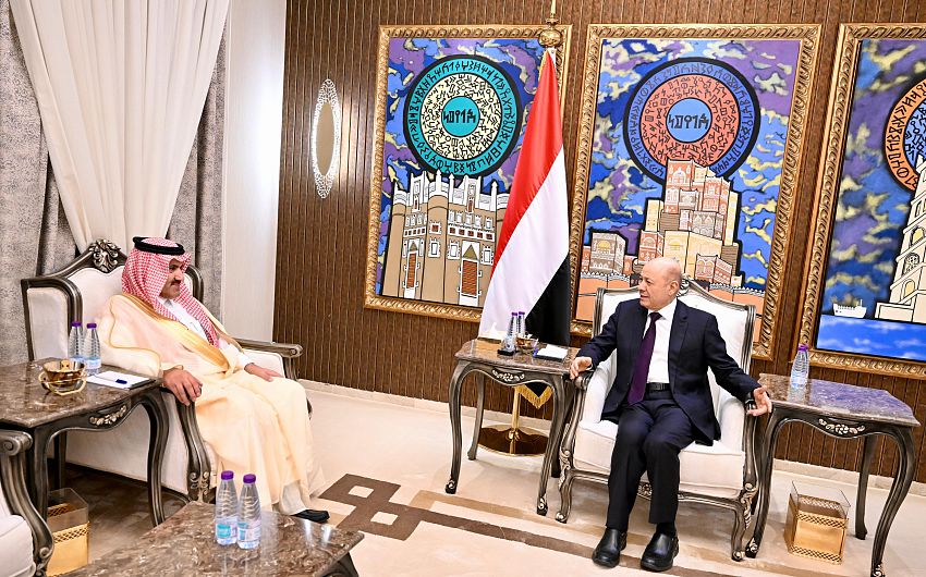 الرئيس العليمي رئيس مجلس القيادة يستقبل سفير المملكة العربية السعودية