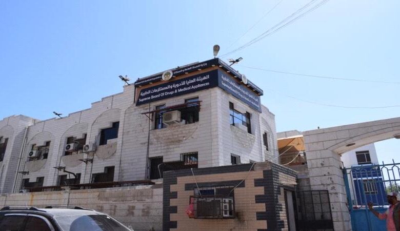 فتحي بن لزرق يوجه بلاغ عاجل لرئيس الوزراء سالم صالح بن بريك شخصيا ويكشف عن كارثة مكتملة الاركان ترتكبها هذه الجهات شاهد ماقاله