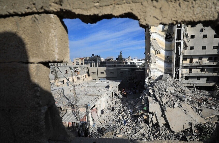 الحو...ثيون يحذرون إسر...ائيل من استمرار خرق وقف إطلاق النار بغزة