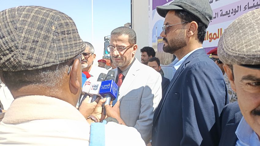 الى الأراضي المقدسة .. وزارة الاوقاف اليمنية تبدأ تفويج حجاج الموسم ١٤٤٦ براً عبر منفذ الوديعة