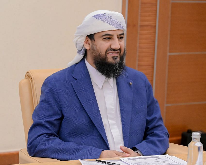 عضو المجلس الرئاسي اليمني المحرّمي يؤكد على الدور المحوري للولايات المتحدة في تعزيز قدرات اليمن لمواجهة التحديات