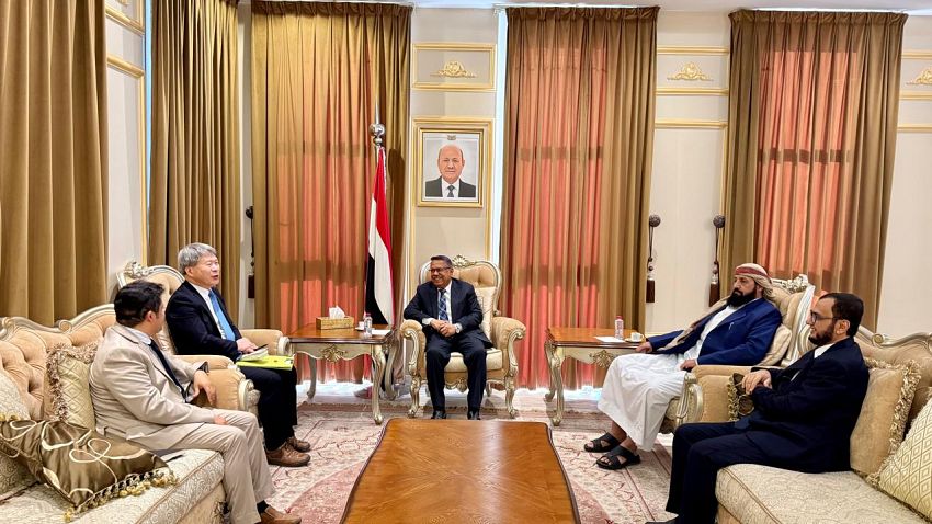د. بن دغر يبحث مع سفير جمهورية كوريا مستجدات الأوضاع على الساحة الوطنية