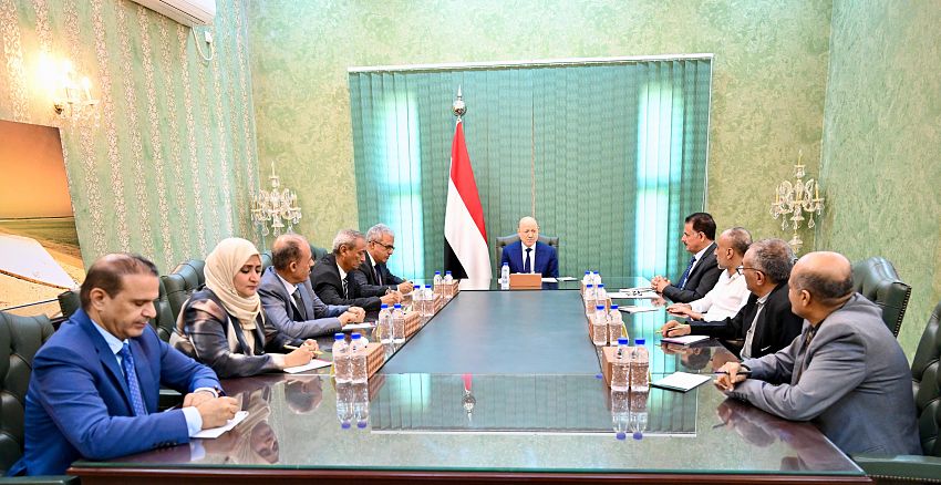 من العاصمة المؤقتة عدن .. الرئيس العليمي يؤكد أن العدالة في تعز ماضية كمسار مؤسسي شامل