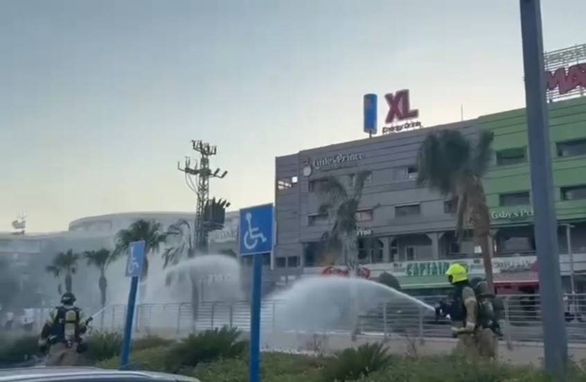 الإسعاف الإسر...ائيلي يعلن إصابة 20 شخصا بينهم حالات خطيرة إثر الهجوم اليمني على إيلات ووزير الدفاع الإسر...ائيلي يتوعد الحو...ثيين