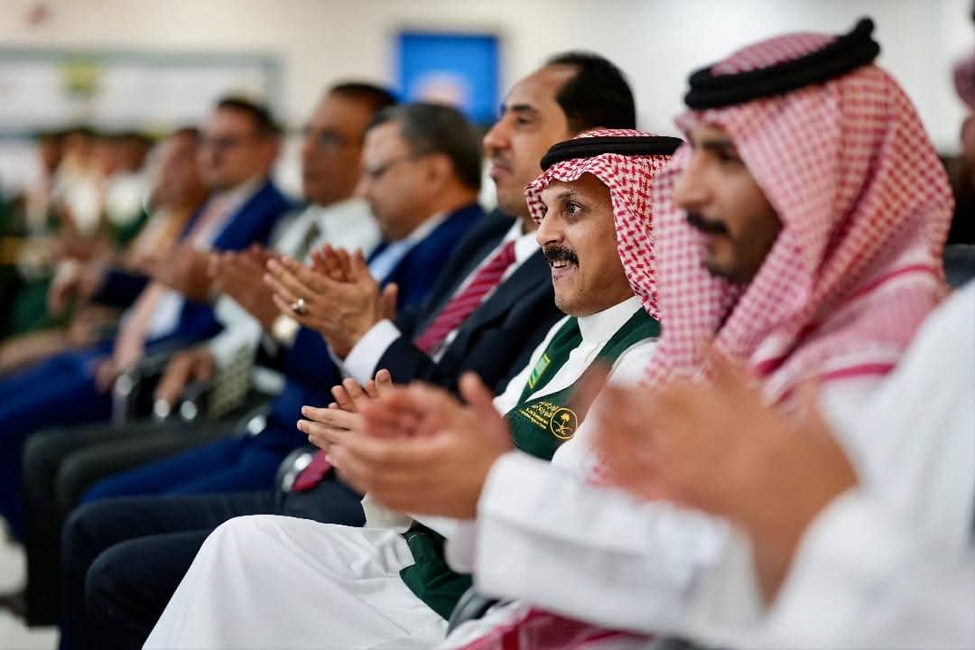 وزير الشباب والرياضة نايف البكري يشيد بالدعم السعودي لليمن ويحضر تخرج 25 متخصصا في مستشفى الأمير محمد بن سلمان