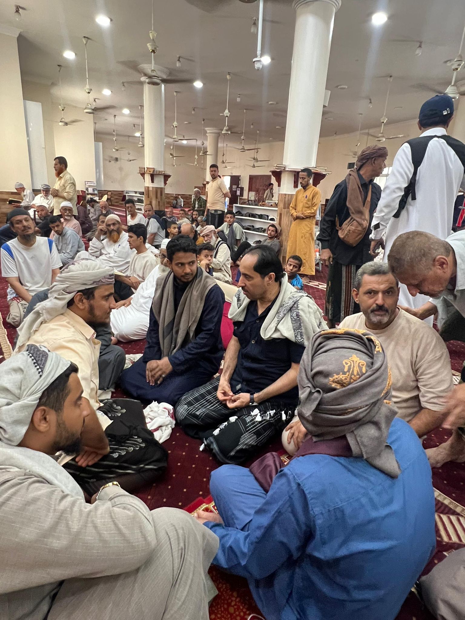 وزير الشباب والرياضة نايف البكري يكشف عن حادثة مؤسفة وهذا ما قاله عن تفاصيل الحادثة 