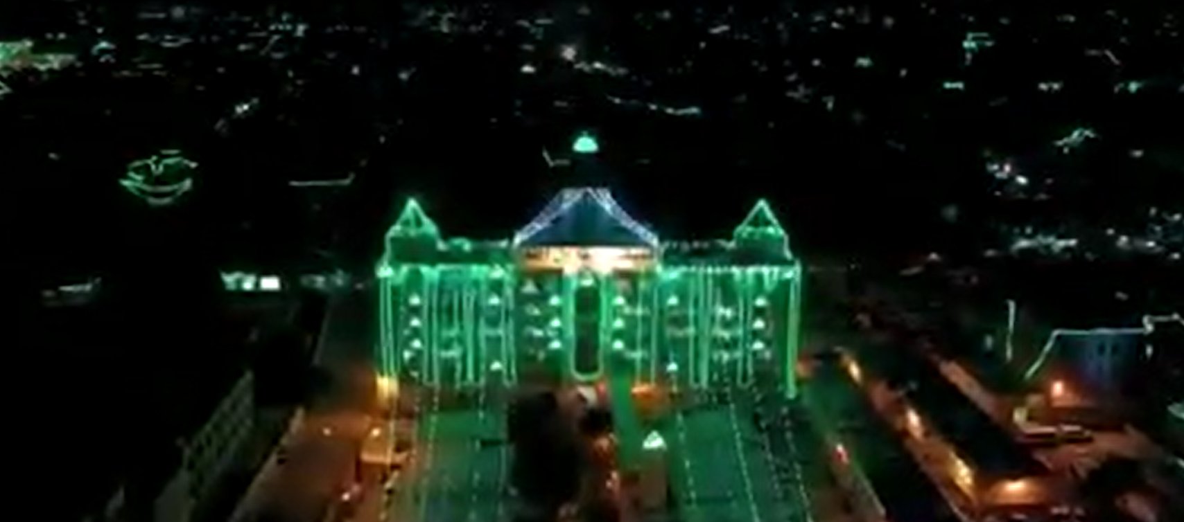 مصدر محلي في صنعاء يؤكد بان الحوثيين اقدمو على اغلاق هذه المنشاة الهامة ومنع من بداخلها من الخروج او التحرك 