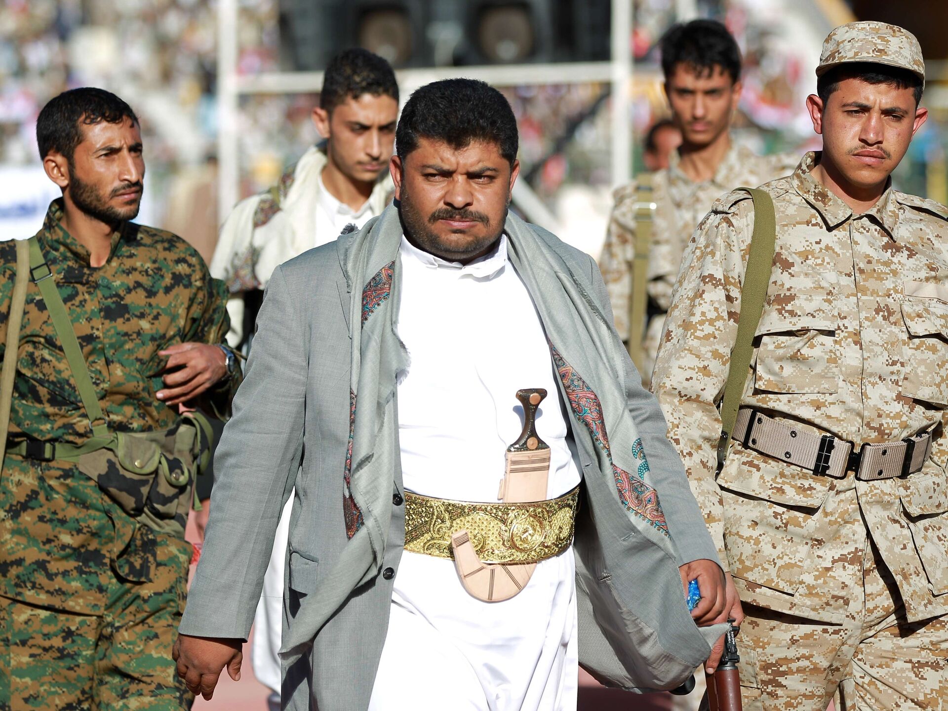 هلع وفزع كبير بين المليشيا الحوثية في صنعاء وقيادي حوثي سابق يكشف السبب 