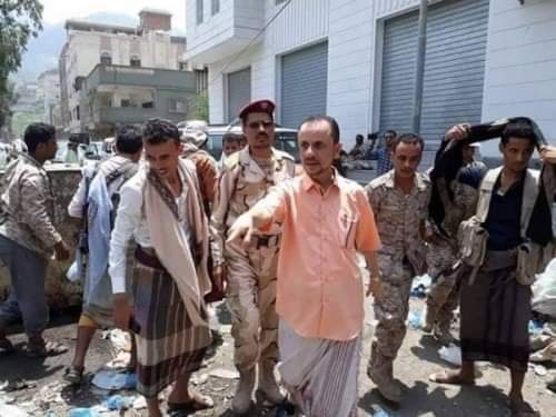 تسجيل سري: قائد مليشيات الاخوان بتعز يسخر من فشل السعودية أمام الحوثي ويكشف تحالفهم مع إيران وتركيا ضد الخليج