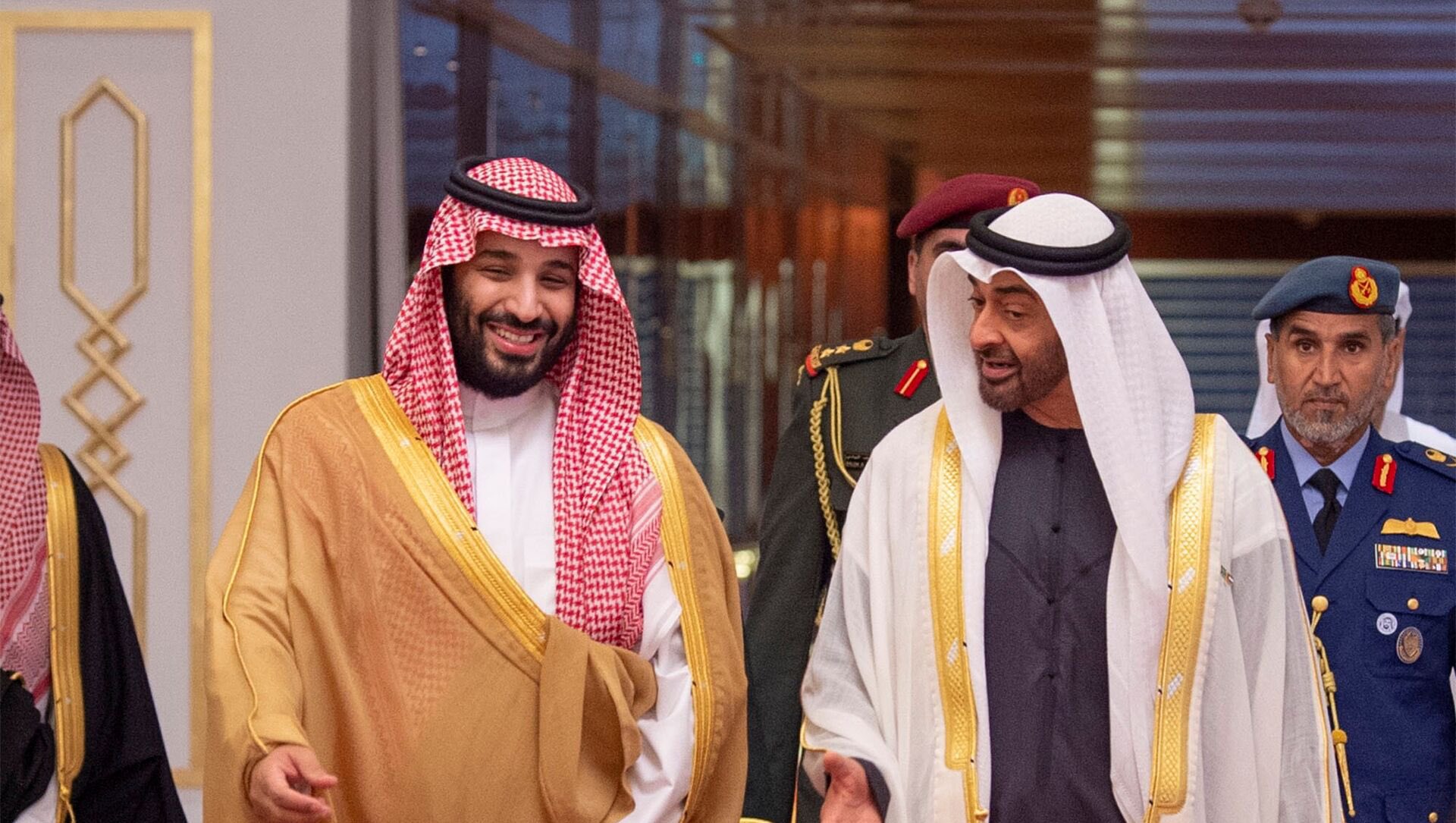 ولي العهد السعودي الأمير محمد بن سلمان يجري اتصالا برئيس دولة الإمارات وهذا ماجاء في الاتصال 