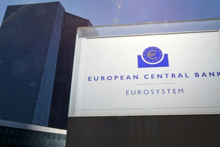 المركزي الأوروبي يخفّض سعر الفائدة للمرة الأولى منذ خمس سنوات