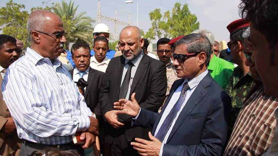 ناشط يمني يكشف عن صفقة فساد ”قذرة“ بملايين الدولارات أبطالها محافظ حضرموت البحسني و”وارتسلا“ الفنلدنية ووكيلها في اليمن ”حسن جيد“.. شاهد ما قاله