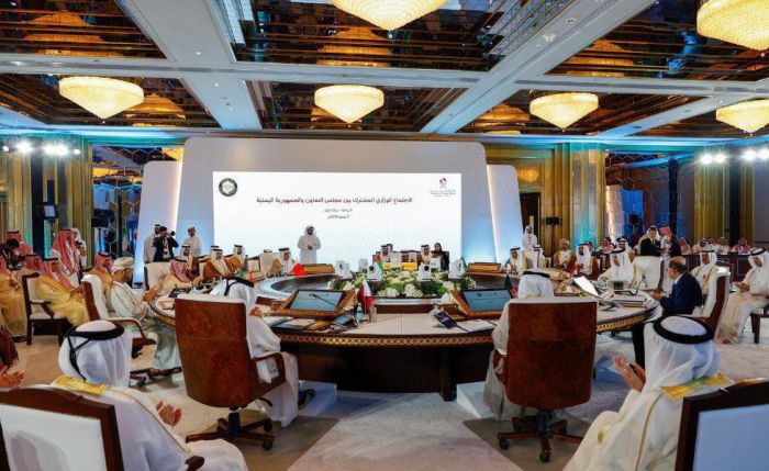 المجلس الوزاري لدول الخليج يدعو إلى موقف حازم ضد ممارسات مليشيا الحوثي
