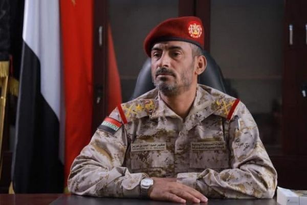 رئيس هيئة الأركان اليمني يؤكد بأن القوات المسلحة على استعداد للتعامل مع حماقات الحوثيين