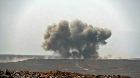 وكالة الأنباء الفرنسية: المتمردون الحوثيون يتراجعوا من بعض المواقع التي سيطروا عليها في وقت سابق جنوب مأرب بعد مواجهات عنيفة وضربات جوية متواصلة