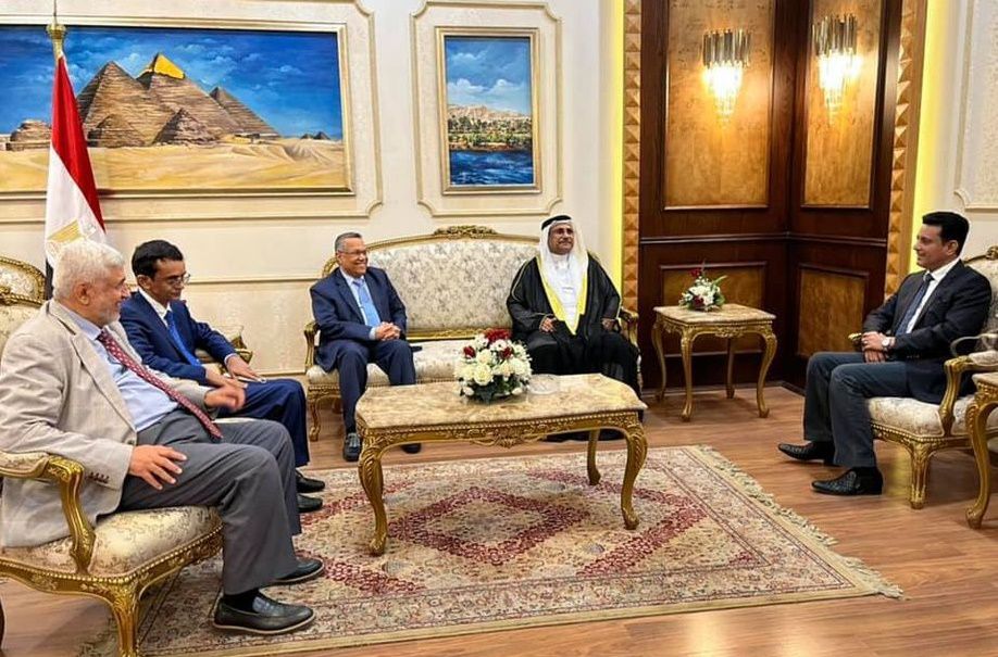 رئيس مجلس الشورى يصل إلى القاهرة في زيارة رسمية تلبية لدعوة رئيس البرلمان العربي