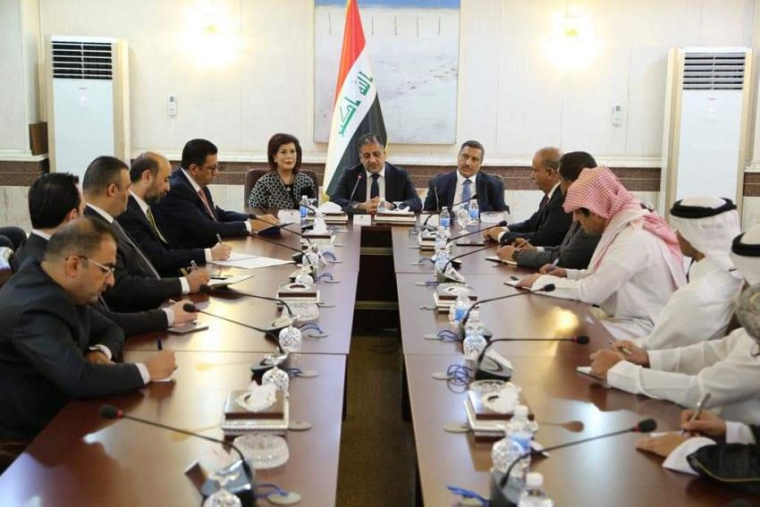 خلال مناقشة الترتيبات الخاصة باستضافة كاس الخليج في العراق .. السفير اليمني في العراق يطالب بتسهيلات دخول اليمنيين إلى العراق 
