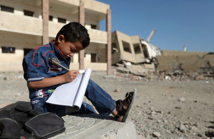 الصليب الأحمر: 3 ملايين طفل يمني عاجزين عن الالتحاق بالتعليم بسبب الصراع الدائر في البلاد