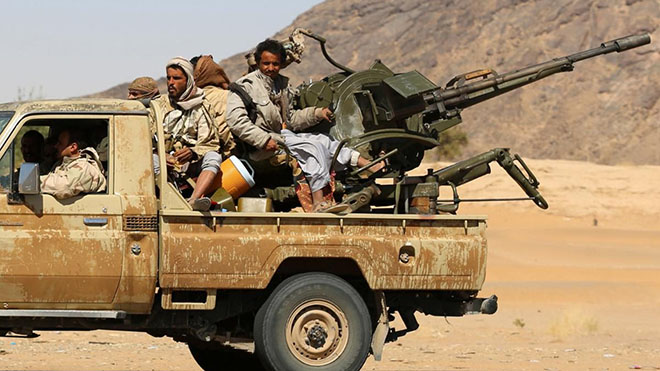 عاجل : وكالة دولية: الحوثيون يسيطرون على معسكر ’’ماس’’ الاستراتيجي أحد أكبر معسكرات الجيش في مأرب بعد سحب القوات السعودية عربات متنوعة ومدافع تابعة لها من المعسكر