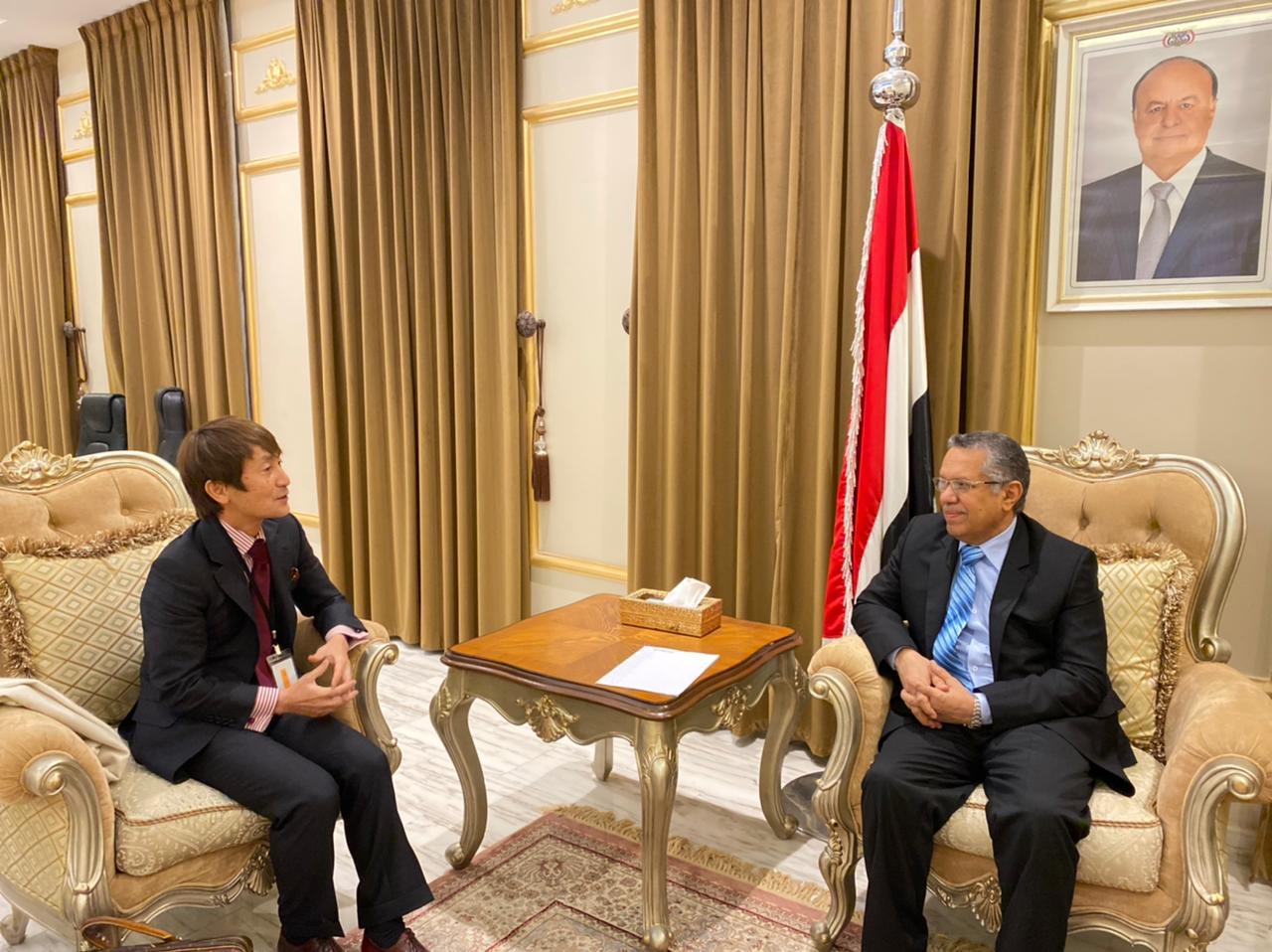 رئيس مجلس الشورى يلتقي القائم باعمال السفارة اليابانية لدى اليمن