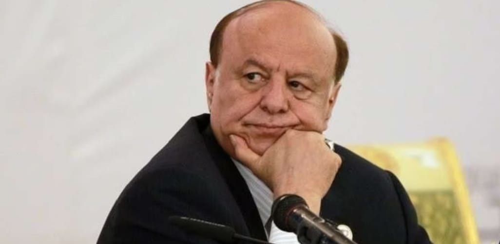 هل يقلب الرئيس هادي الطاولة على الجميع؟ أحد المقربين من هادي يكشف ما الذي يجري في الكواليس وما هي الخطة التي يجري الإعداد لها وهل سيطلب الرئيس إنهاء دور التحالف في اليمن؟