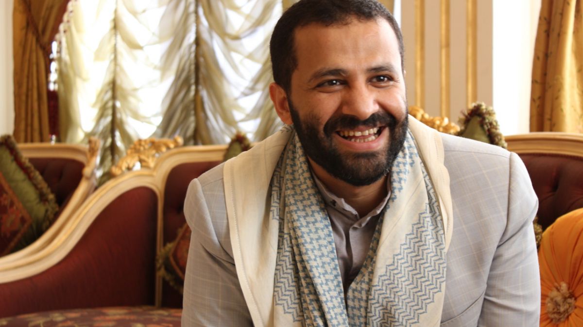 حميد الأحمر يقدم شكره للقيادة السياسية وللمهندس لطفي باشريف وزير الاتصالات على نقل شركة سبأفون من صنعاء إلى عدن