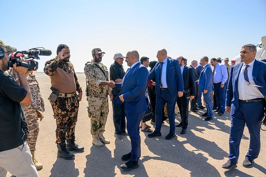 بعد زيارة رسمية إلى جيبوتي .. نائب رئيس مجلس القيادة العميد طارق صالح يعود إلى أرض الوطن