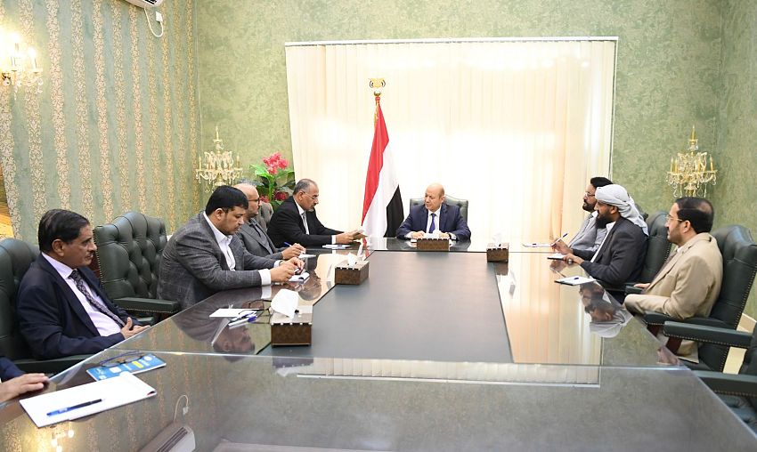 الرئيس العليمي رئيس المجلس الرئاسي اليمني يحسم الأمر ويؤكد دعم المجلس الرئاسي الكامل لقرارات البنك المركزي اليمني 